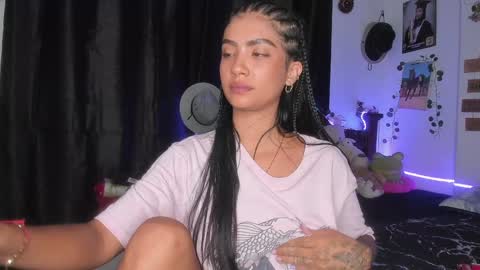 Im MiaIts my first day here  online show from 02-09-25, 03:32