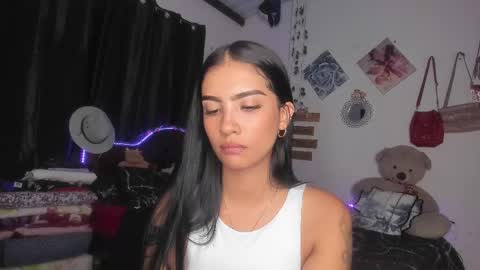 Im MiaIts my first day here  online show from 02-19-25, 12:57