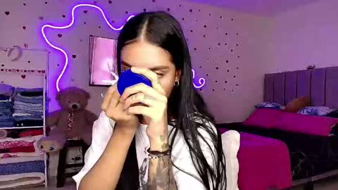 Im MiaIts my first day here  online show from 02-23-26, 11:13