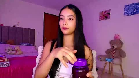 Im MiaIts my first day here  online show from 03-12-26, 11:00