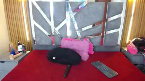 Snapshot of stefanvix202 chatting on 12-18-25, 05:24 Stefan online show from 12-18-25, 05:24