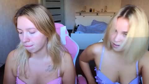 stefany_and_bettany online show from 10-08-25, 01:42