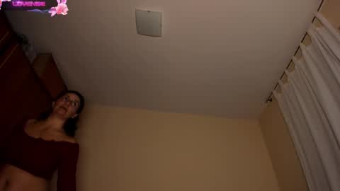 stefany online show from 10-20-25, 05:08