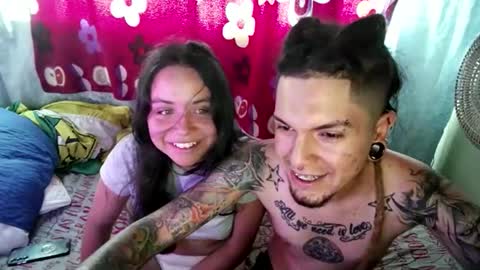 Snapshot of steffandjoshh420 chatting on 01-09-26, 09:27 steffandjoshh420 online show from 01-09-26, 09:27