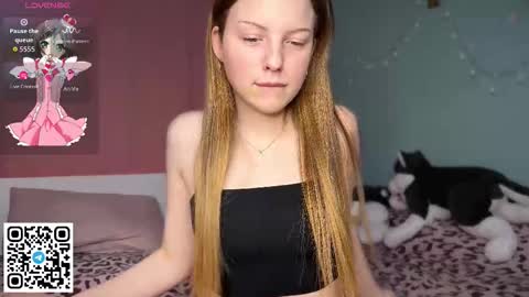 STEFI  Streams every day from 10 PM GTM1  online show from 02-20-26, 05:24