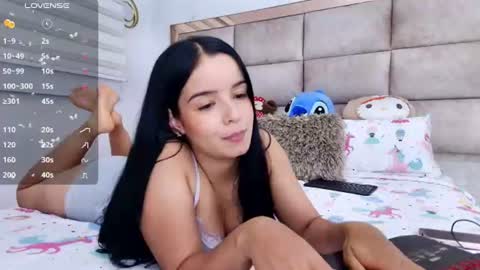 Snapshot of stefy810675 chatting on 06-24-26, 12:53 Stefany online show from 06-24-26, 12:53