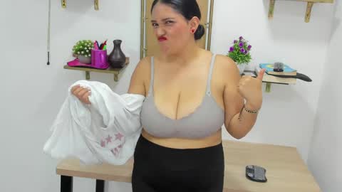 Snapshot of stefy_cg chatting on 04-29-26, 07:42 Stefy online show from 04-29-26, 07:42