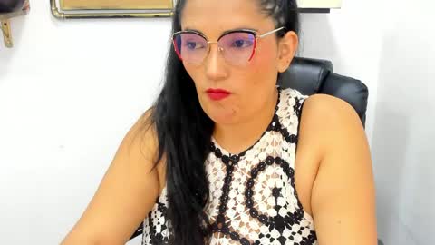 Snapshot of stefy_cg chatting on 05-04-26, 07:43 Stefy online show from 05-04-26, 07:43