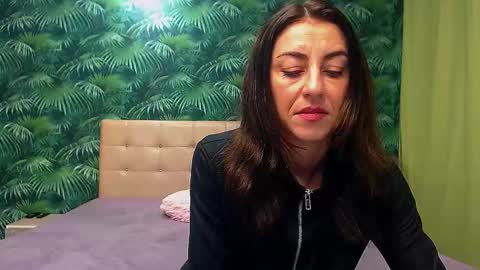 Stella John online show from 12-27-24, 04:58