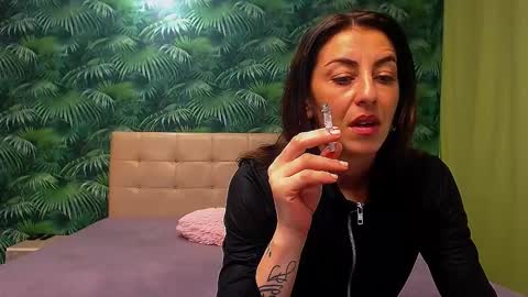 Stella John online show from 12-27-24, 08:02