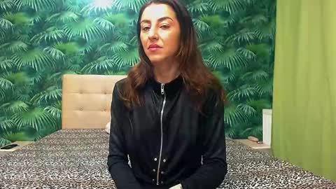 Stella John online show from 01-18-25, 03:31