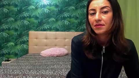 Stella John online show from 01-19-25, 05:26