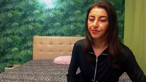 Stella John online show from 02-06-25, 05:35