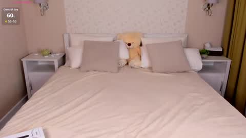 Stella Leee online show from 04-26-26, 11:13