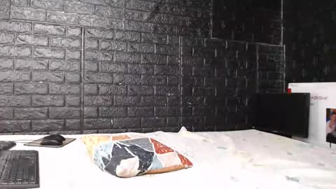 Snapshot of stella_whip chatting on 03-11-26, 01:55 Mistress Morticia online show from 03-11-26, 01:55