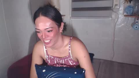 Snapshot of stellabronze chatting on 03-11-25, 09:04 stella online show from 03-11-25, 09:04