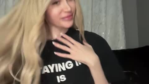 Stella Bella online show from 02-06-26, 07:23