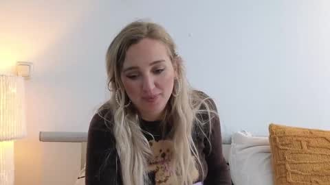 StellaFlowerPower online show from 11-06-25, 02:29