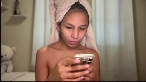 Snapshot of stellamckinley chatting on 06-18-26, 05:08 GODDESS STELLA online show from 06-18-26, 05:08