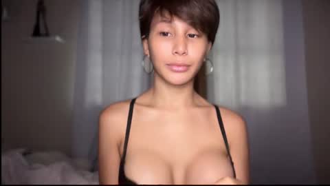 Snapshot of stellamckinley chatting on 06-19-26, 06:40 GODDESS STELLA online show from 06-19-26, 06:40