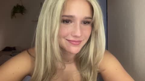 stellaraexox online show from 01-22-25, 11:53