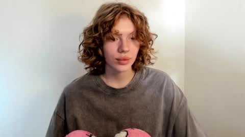 Snapshot of stellaswen chatting on 10-24-25, 08:11 S T E L L A online show from 10-24-25, 08:11