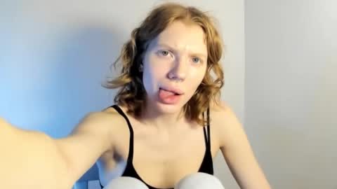 Snapshot of stellaswen chatting on 11-13-25, 10:58 S T E L L A online show from 11-13-25, 10:58