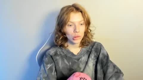 Snapshot of stellaswen chatting on 12-17-25, 08:09 S T E L L A online show from 12-17-25, 08:09