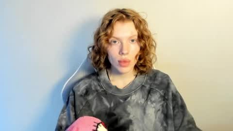 Snapshot of stellaswen chatting on 12-19-25, 08:54 S T E L L A online show from 12-19-25, 08:54