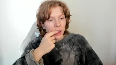 Snapshot of stellaswen chatting on 02-17-26, 09:17 S T E L L A online show from 02-17-26, 09:17