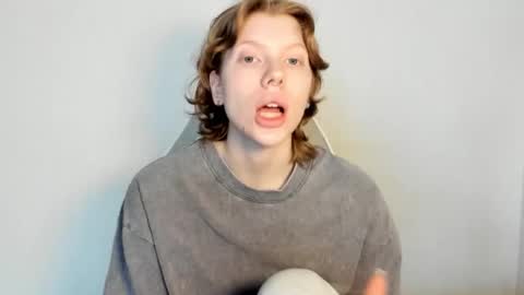 Snapshot of stellaswen chatting on 03-05-26, 08:32 S T E L L A online show from 03-05-26, 08:32