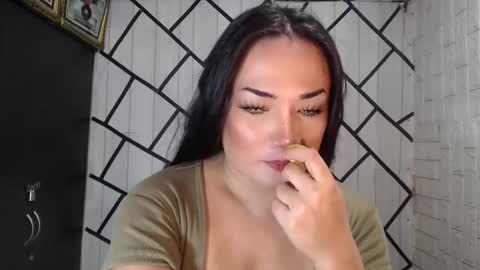 Snapshot of stellaven chatting on 12-22-25, 04:09 Stellaven online show from 12-22-25, 04:09