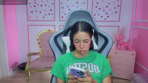 Stephania online show from 02-09-26, 12:20