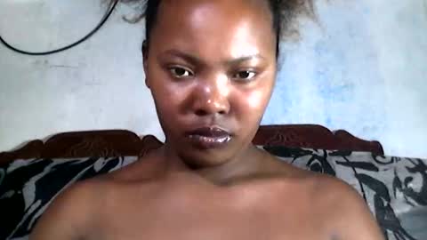 Snapshot of stephanie172 chatting on 11-12-25, 08:59 stephanie172 online show from 11-12-25, 08:59