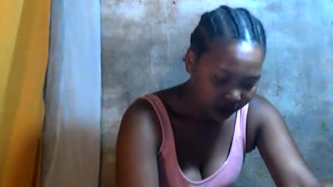 Snapshot of stephanie172 chatting on 01-12-26, 03:28 stephanie172 online show from 01-12-26, 03:28