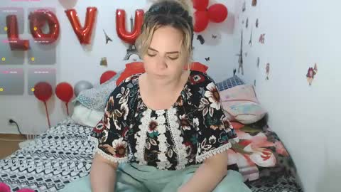 Stephanie   online show from 05-21-26, 10:11