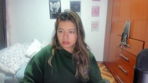 Stephanie  online show from 05-01-26, 03:00