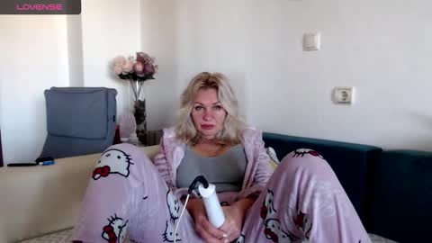 stefany online show from 01-19-26, 01:04