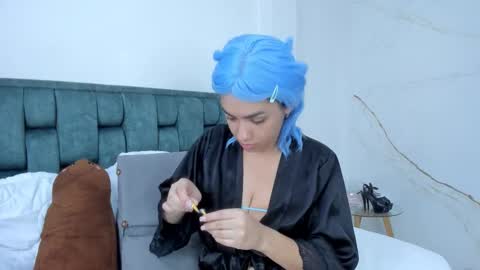 Stefanny online show from 11-21-25, 12:10