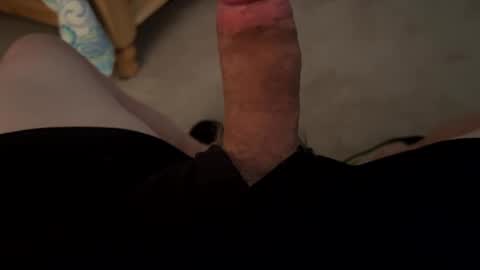 Snapshot of stephen5963 chatting on 12-26-24, 02:16 Tips are VERY much appreciated online show from 12-26-24, 02:16