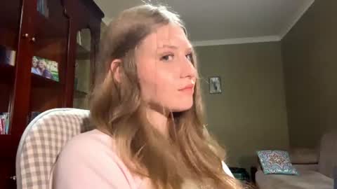 Hannah online show from 08-03-26, 04:22