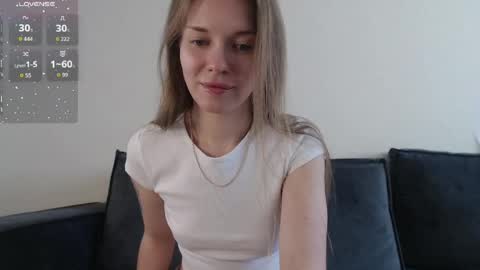 Snapshot of stephie_mrr chatting on 03-15-26, 09:04 Steph online show from 03-15-26, 09:04