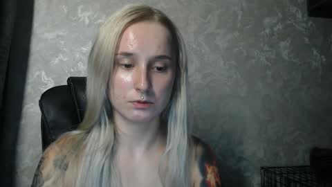 Snapshot of stephiepink chatting on 09-29-25, 09:47 Grace online show from 09-29-25, 09:47