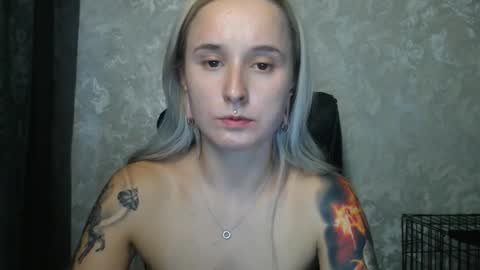 Snapshot of stephiepink chatting on 11-09-25, 09:07 Grace online show from 11-09-25, 09:07