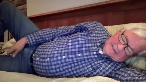 Snapshot of steve988279 chatting on 03-03-25, 11:46 Steve online show from 03-03-25, 11:46