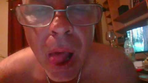 stevejm3740 online show from 08-09-26, 03:23