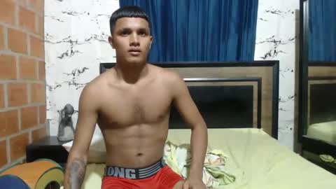 Snapshot of steven_big_dick23 chatting on 12-30-24, 12:32 Steven online show from 12-30-24, 12:32