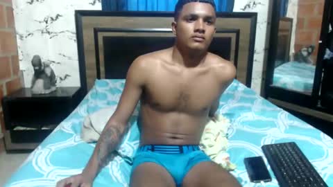 Snapshot of steven_big_dick23 chatting on 01-05-25, 06:56 Steven online show from 01-05-25, 06:56