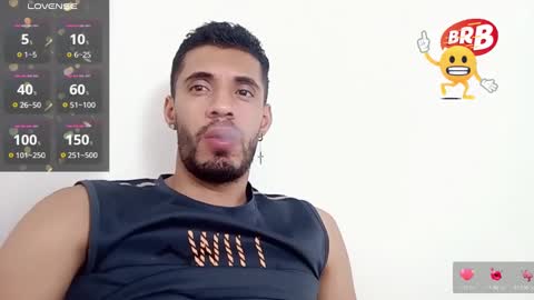 Snapshot of steven_smith05 chatting on 01-05-25, 09:05 Esteban online show from 01-05-25, 09:05