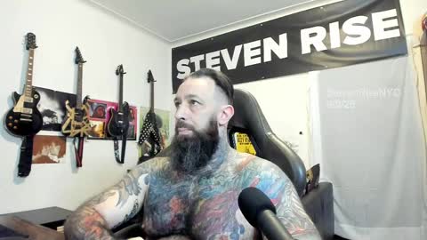 Snapshot of stevenrisenyc chatting on 09-09-25, 10:59 StevenRiseNYC online show from 09-09-25, 10:59